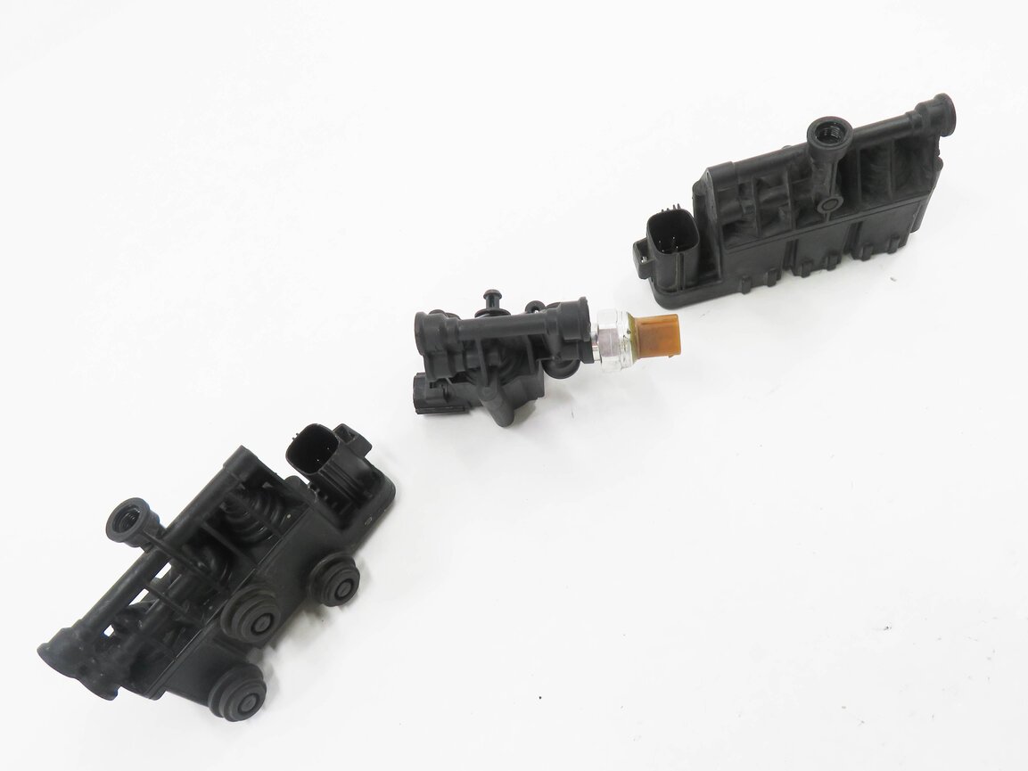06 RANGE ROVER SPORT (L320) AIR SUSPENSION VALVE BLOCK SET-3