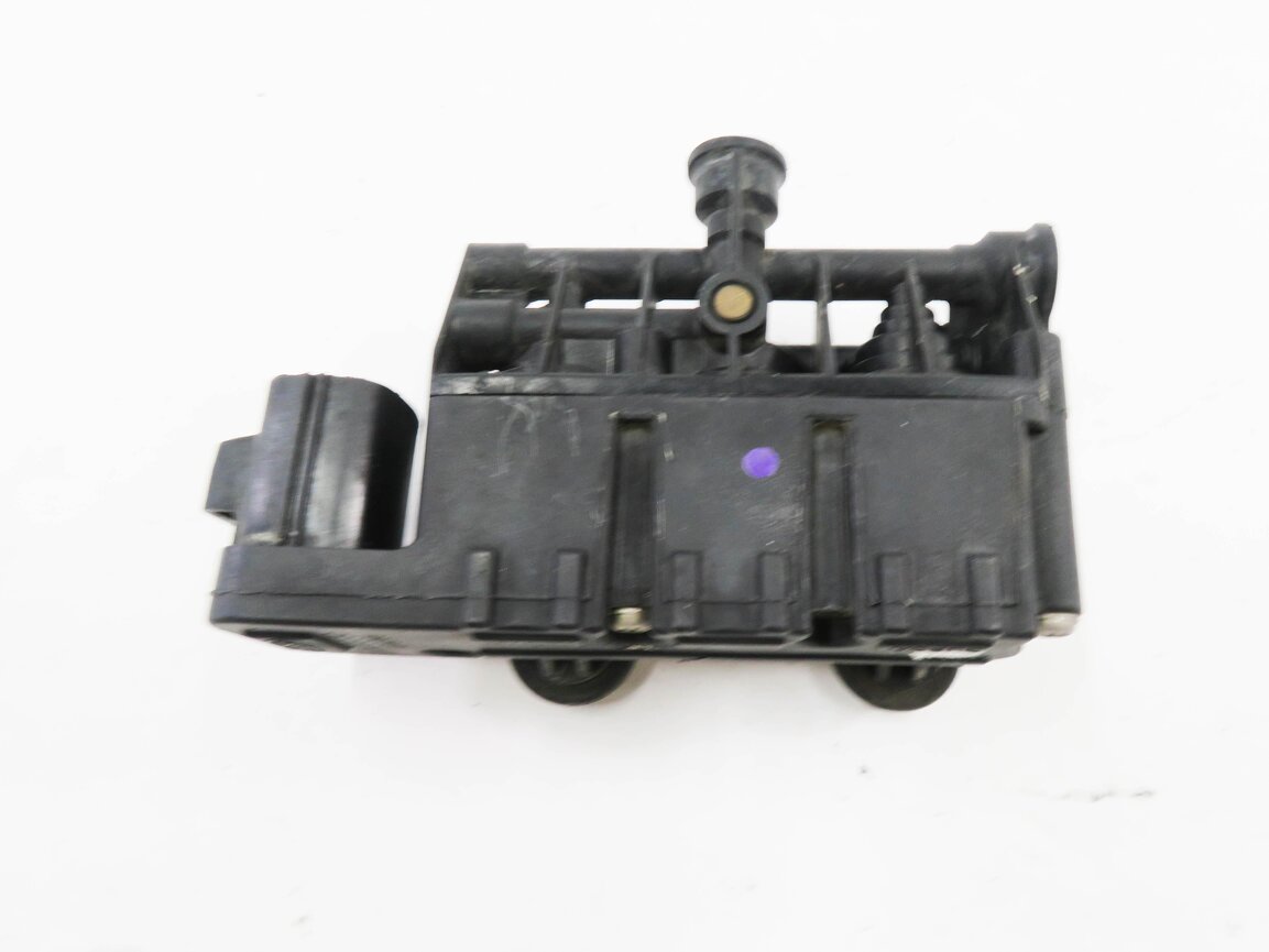 Thumbnail 10: 06 RANGE ROVER SPORT (L320) AIR SUSPENSION VALVE BLOCK SET-3