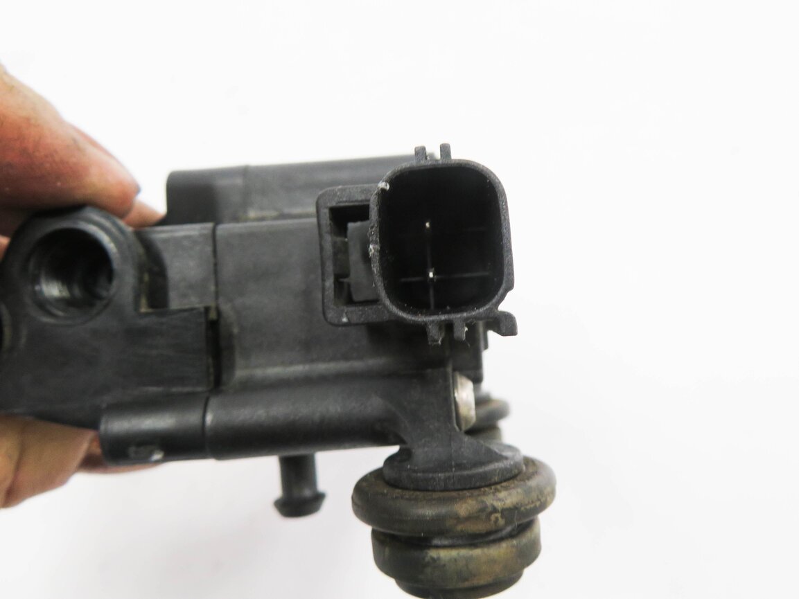 Thumbnail 6: 06 RANGE ROVER SPORT (L320) AIR SUSPENSION VALVE BLOCK SET-3