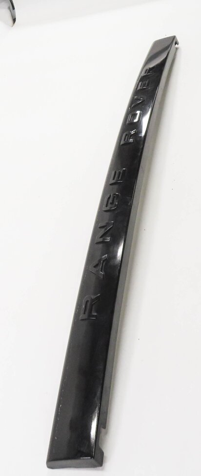 Thumbnail 4: 2006 RANGE ROVER SPORT (L320) REAR TRUNK TRIM PANEL STRIP (BLACK)