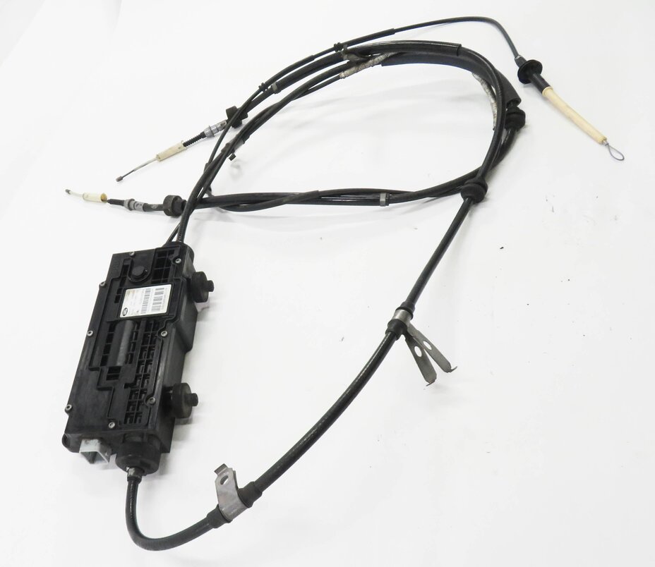 Thumbnail 3: 2006 RANGE ROVER SPORT (L320) EMERGENCY PARKING BRAKE ACTUATOR MOTOR w/ CABLES