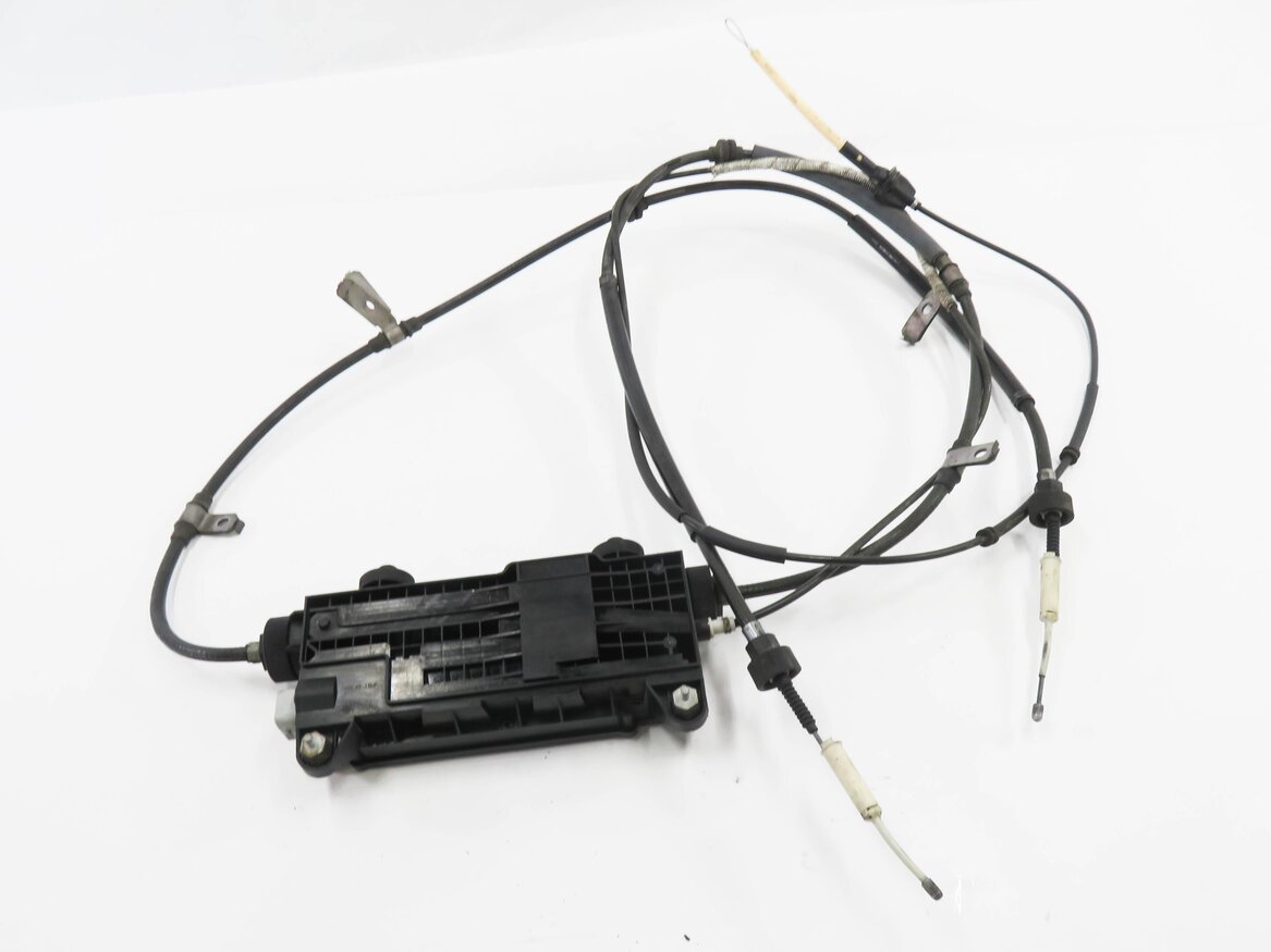 Thumbnail 6: 2006 RANGE ROVER SPORT (L320) EMERGENCY PARKING BRAKE ACTUATOR MOTOR w/ CABLES
