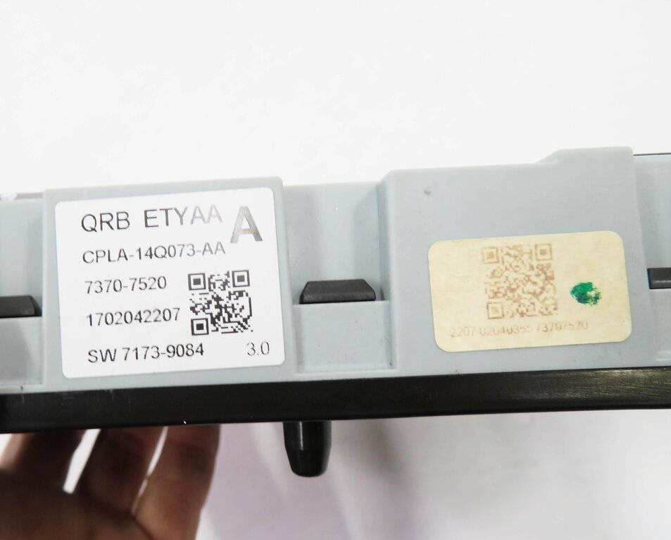 Thumbnail 6: 2017 LAND ROVER DISCOVERY SPORT (L550) LEFT REAR POWER JUNCTION FUSE BOX