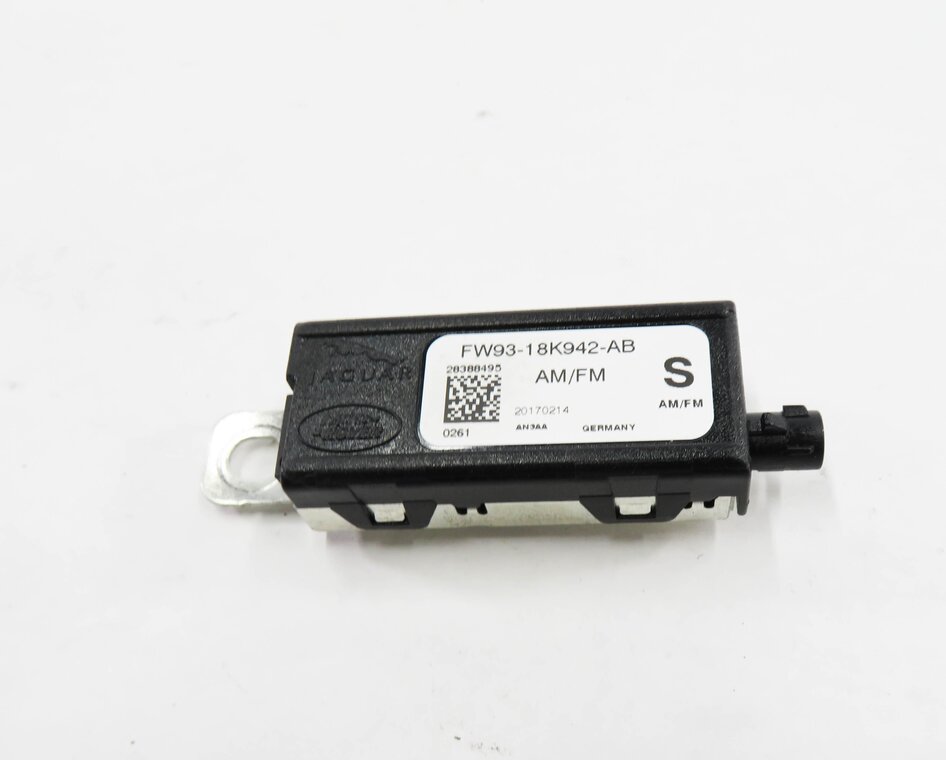 Thumbnail 2: 2017 LAND ROVER DISCOVERY SPORT (L550) AM/FM ANTENNA AMP AMPLIFIER BOOSTER