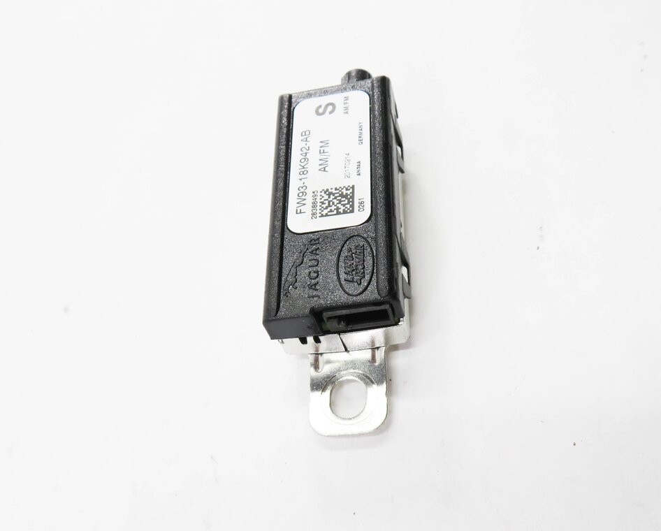 Thumbnail 3: 2017 LAND ROVER DISCOVERY SPORT (L550) AM/FM ANTENNA AMP AMPLIFIER BOOSTER