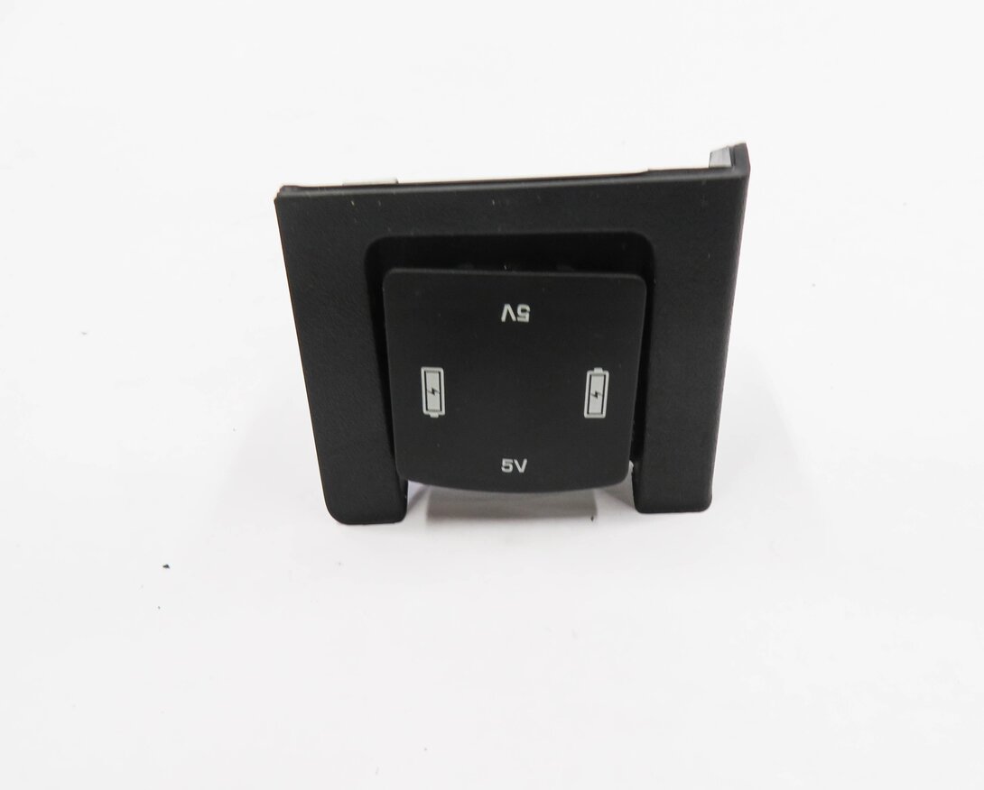 Thumbnail 2: 2017 LAND ROVER DISCOVERY SPORT (L550) 5v USB CHARGING PLUG PORT SOCKET