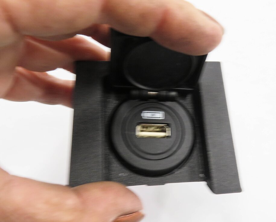 Thumbnail 6: 2017 LAND ROVER DISCOVERY SPORT (L550) 5v USB CHARGING PLUG PORT SOCKET