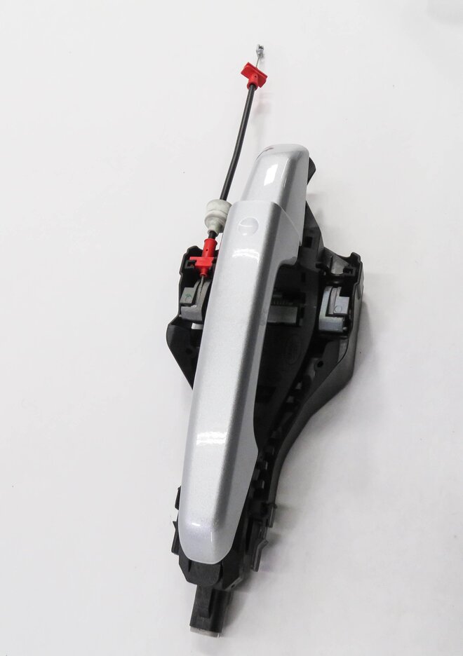 Thumbnail 10: 15-19 LAND ROVER DISCOVERY SPORT (L550) LEFT REAR PASSIVE DOOR HANDLE (SILVER)