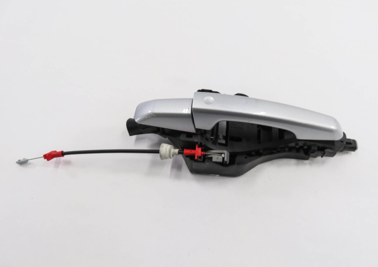 Thumbnail 12: 15-19 LAND ROVER DISCOVERY SPORT (L550) LEFT REAR PASSIVE DOOR HANDLE (SILVER)