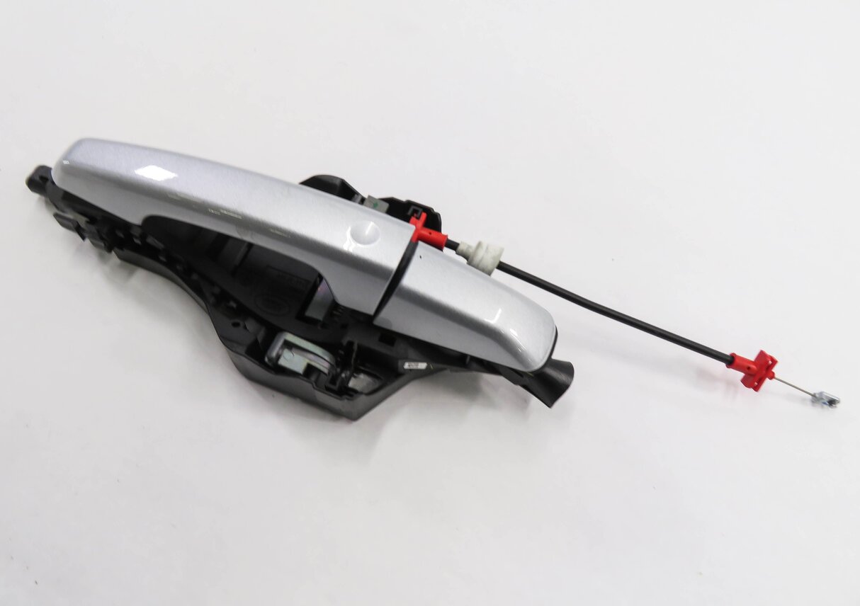 Thumbnail 8: 15-19 LAND ROVER DISCOVERY SPORT (L550) LEFT REAR PASSIVE DOOR HANDLE (SILVER)
