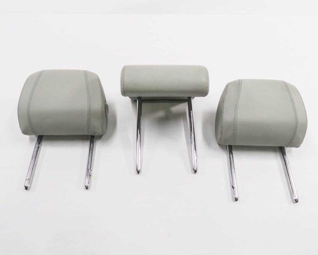 Thumbnail 2: 2017 LAND ROVER DISCOVERY SPORT (L550) REAR SEAT HEADREST SET-3 (CIRRUS LUNAR)