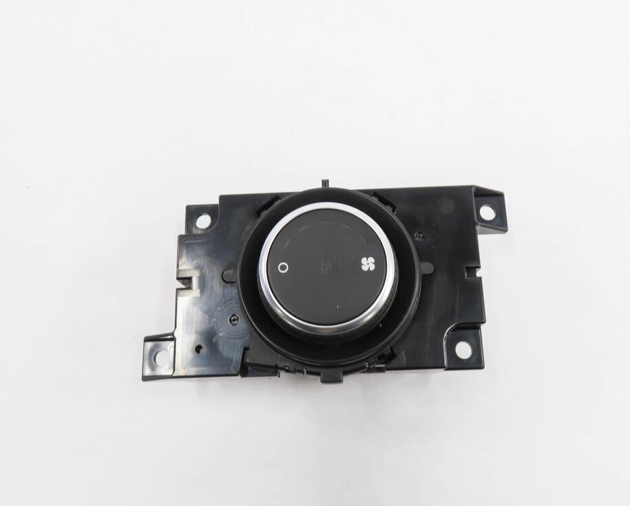 Thumbnail 2: 2015-2019 LAND ROVER DISCOVERY SPORT (L550) REAR HEATER A/C TEMPERATURE CONTROL