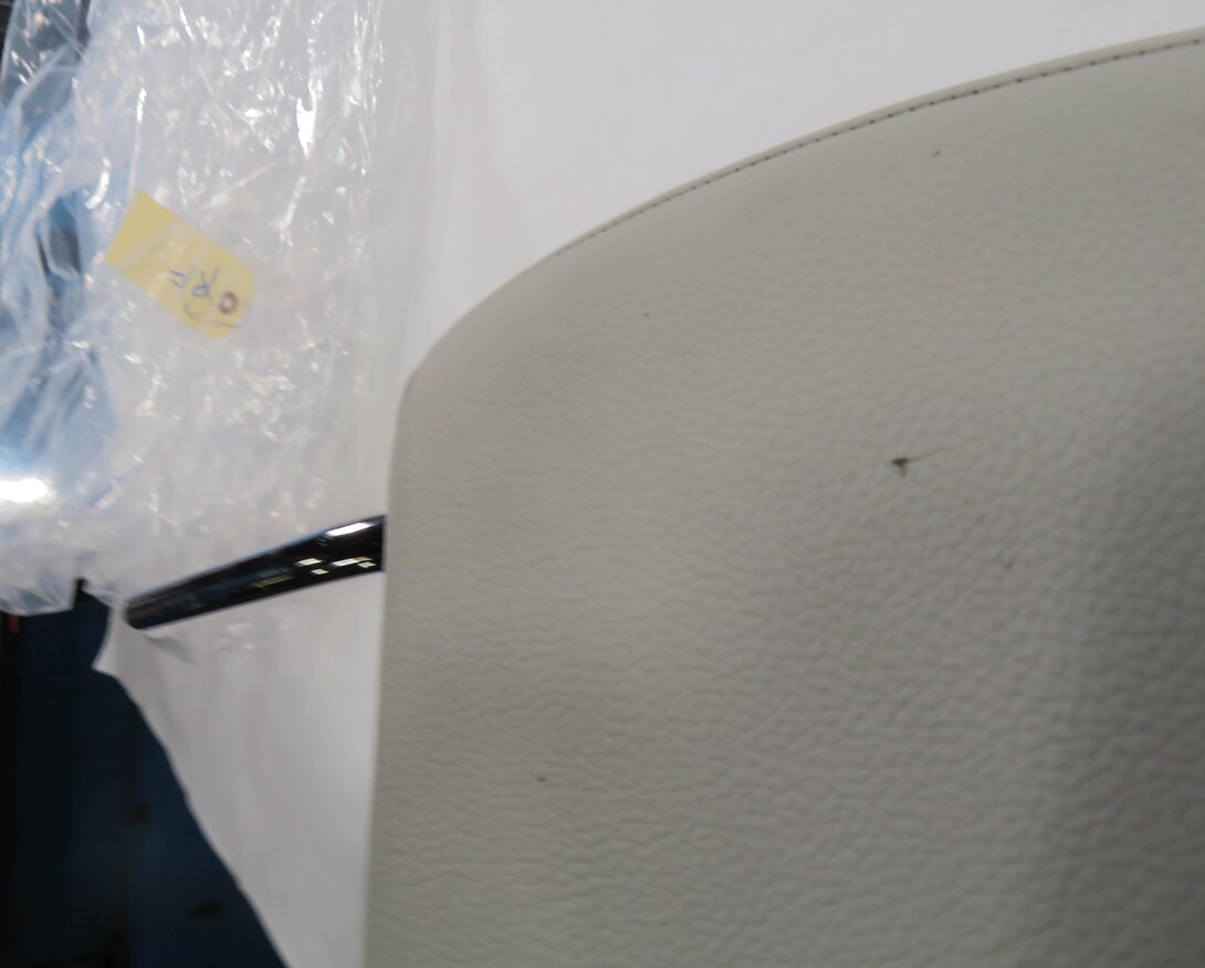 Thumbnail 12: 2017 LAND ROVER DISCOVERY SPORT (L550) LEFT FRONT DRIVER HEADREST (CIRRUS LUNAR)