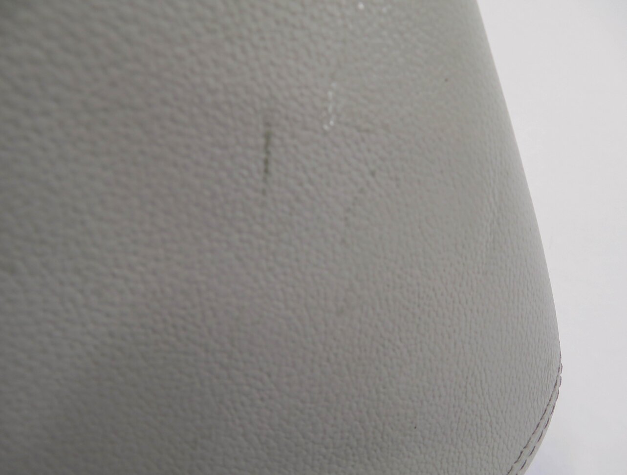 Thumbnail 9: 2017 LAND ROVER DISCOVERY SPORT (L550) LEFT FRONT DRIVER HEADREST (CIRRUS LUNAR)