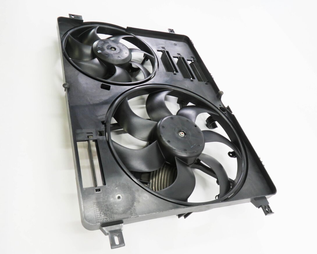 Thumbnail 3: 12-17 LR2 DISCOVERY SPORT RANGE ROVER EVOQUE (L538 L550) RADIATOR COOLING FAN