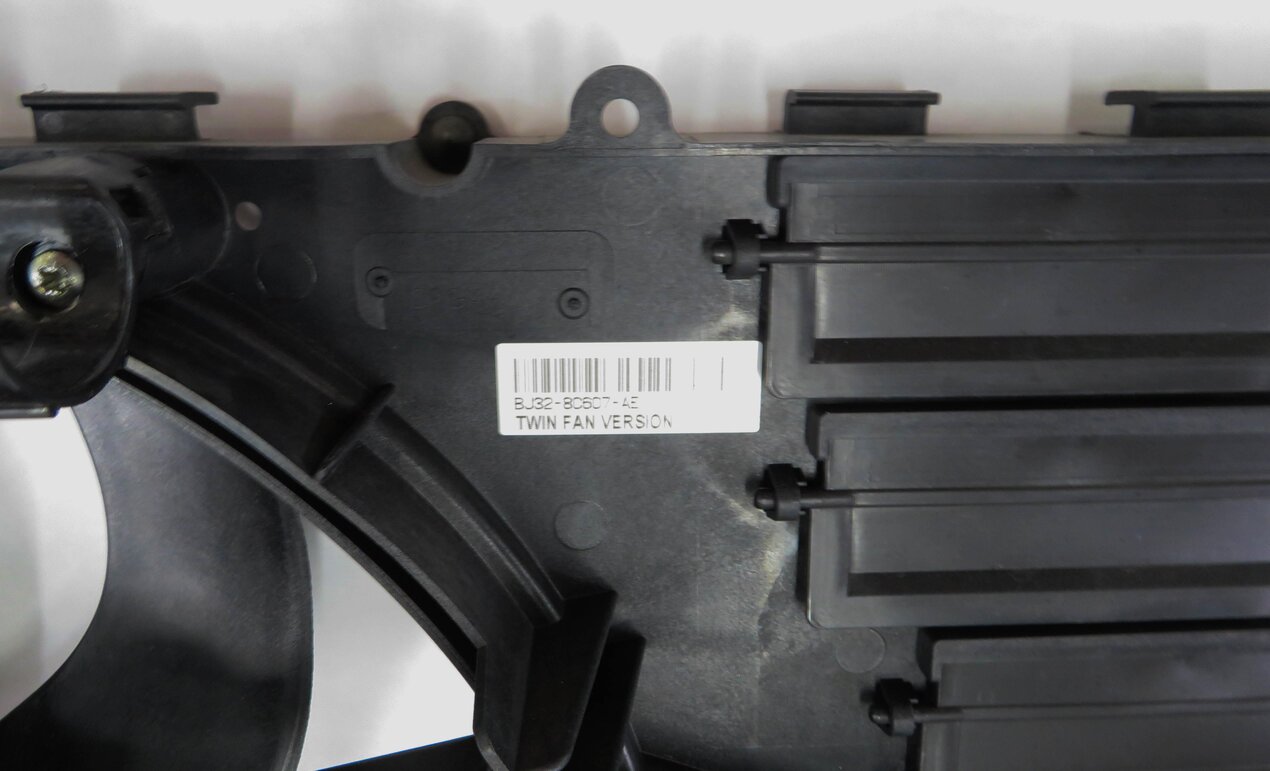 Thumbnail 8: 12-17 LR2 DISCOVERY SPORT RANGE ROVER EVOQUE (L538 L550) RADIATOR COOLING FAN