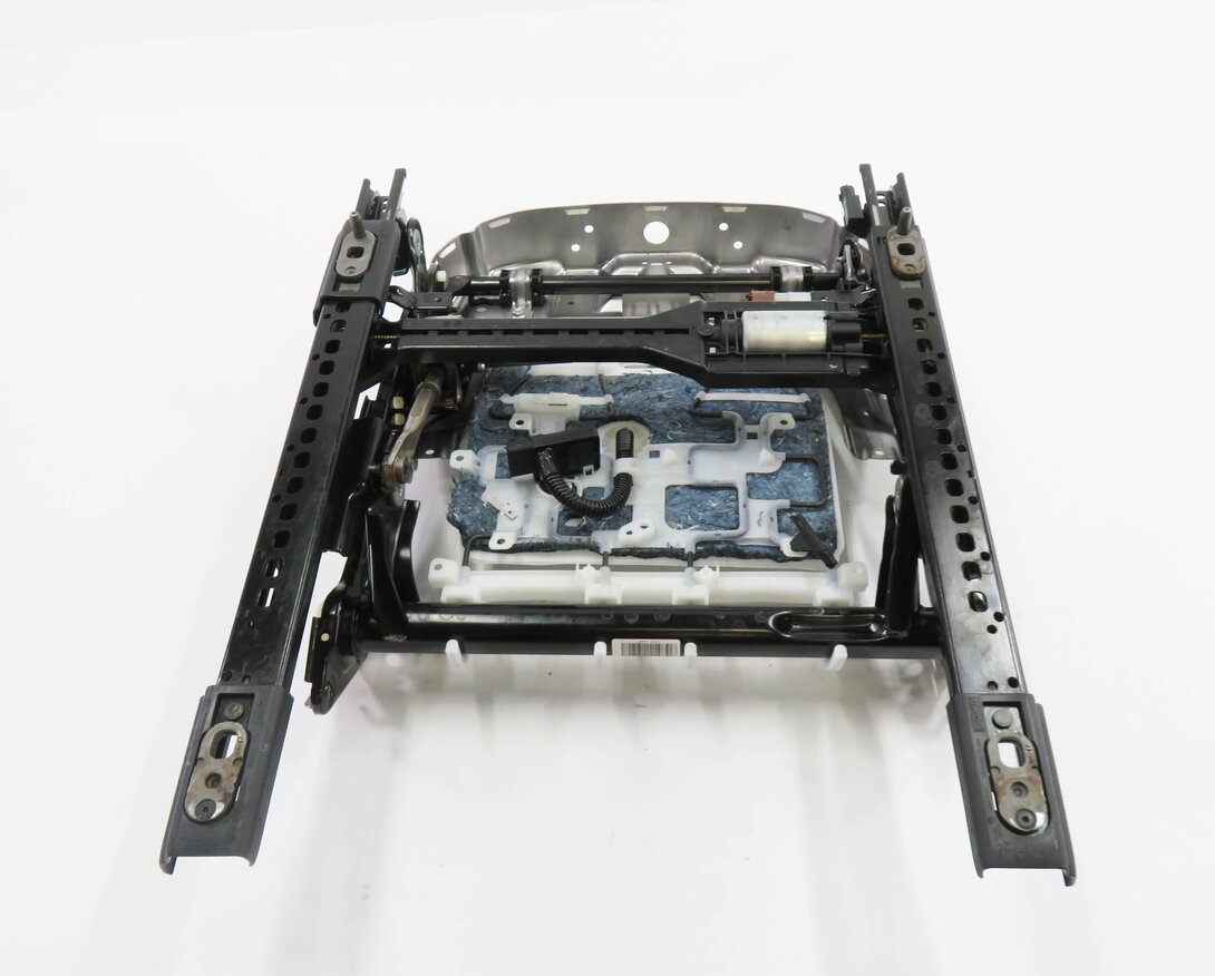 Thumbnail 6: 2017 LAND ROVER DISCOVERY SPORT (L550) RIGHT FRONT PASSENGER POWER SEAT TRACK