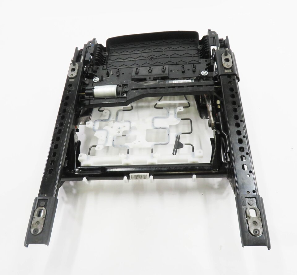 Thumbnail 2: 2017 LAND ROVER DISCOVERY SPORT (L550) LEFT FRONT DRIVER SEAT TRACK w/ MOTORS