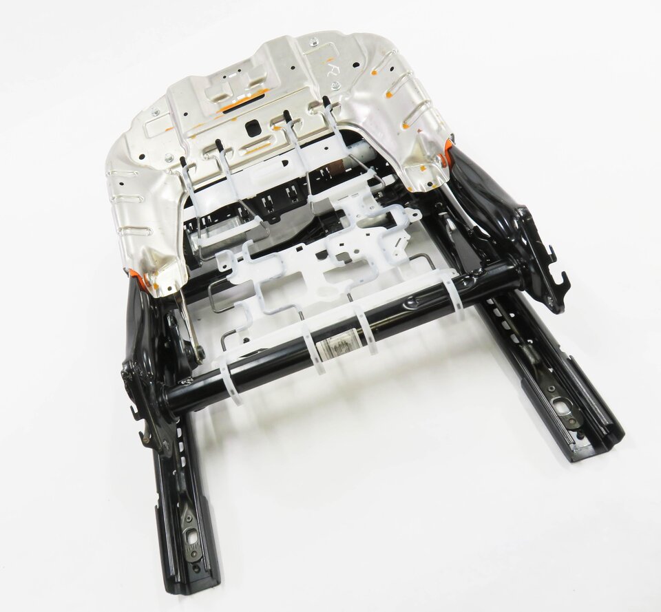 Thumbnail 6: 2017 LAND ROVER DISCOVERY SPORT (L550) LEFT FRONT DRIVER SEAT TRACK w/ MOTORS