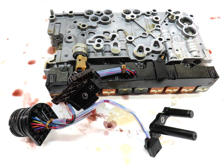 Thumbnail 5: 2014-2017 EVOQUE DISCOVERY SPORT (L538 L550) 9HP-48 AUTO TRANSMISSION VALVE BODY