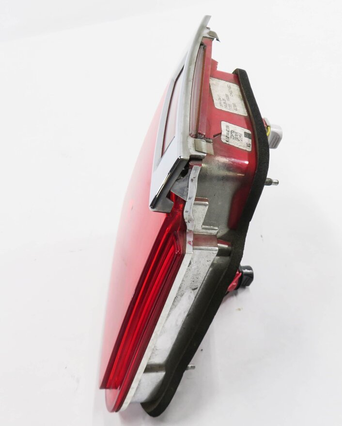 Thumbnail 5: 2009-2012 BMW 740i 750i 760i B7 (F01) LEFT DRIVER TRUNK TAILLIGHT LIGHT LAMP