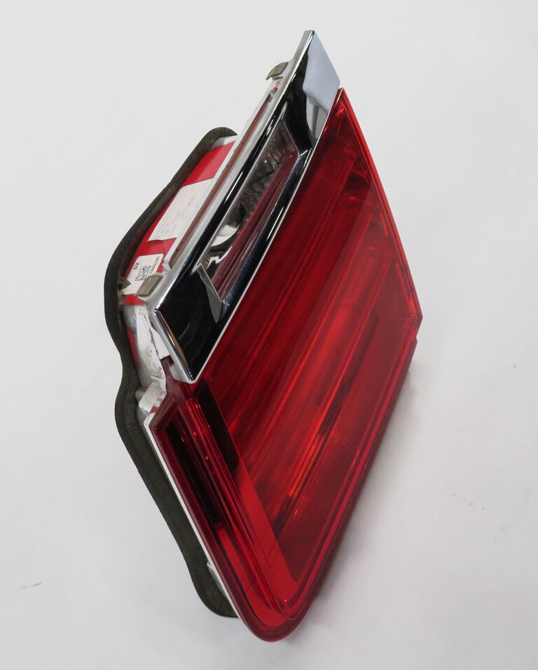 Thumbnail 4: 2009-2012 BMW 740i 750i 760i B7 (F01) RIGHT PASSENGER TRUNK TAILLIGHT LIGHT LAMP
