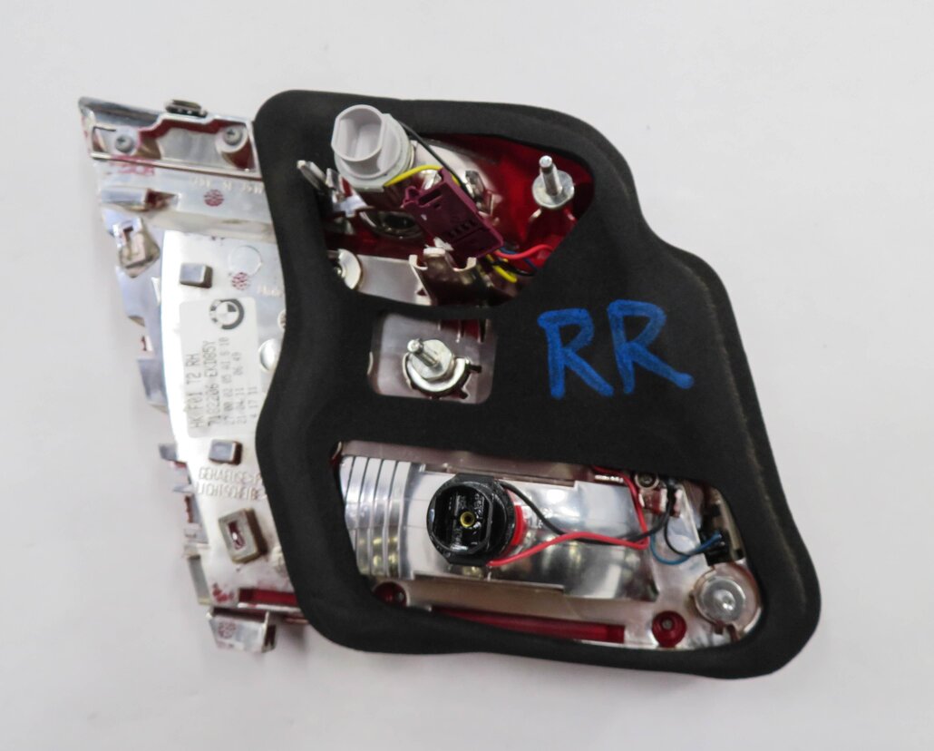 Thumbnail 6: 2009-2012 BMW 740i 750i 760i B7 (F01) RIGHT PASSENGER TRUNK TAILLIGHT LIGHT LAMP