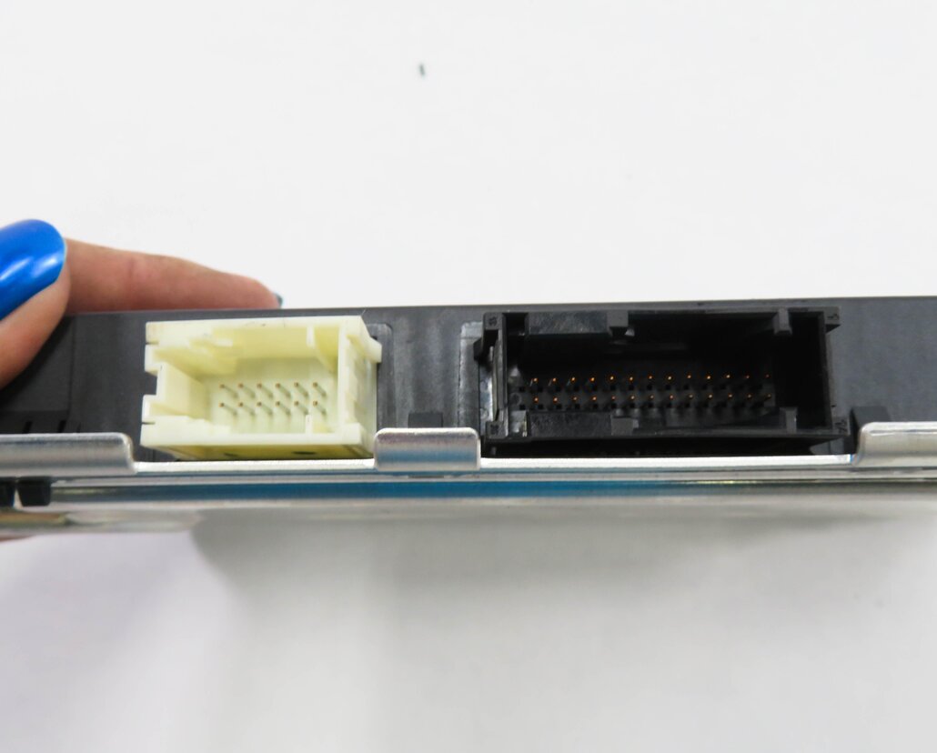 Thumbnail 7: 10-17 BMW 528i 535i 550i 650i 750i M5 X3 X6 - FRMIII BODY LIGHT CONTROL MODULE