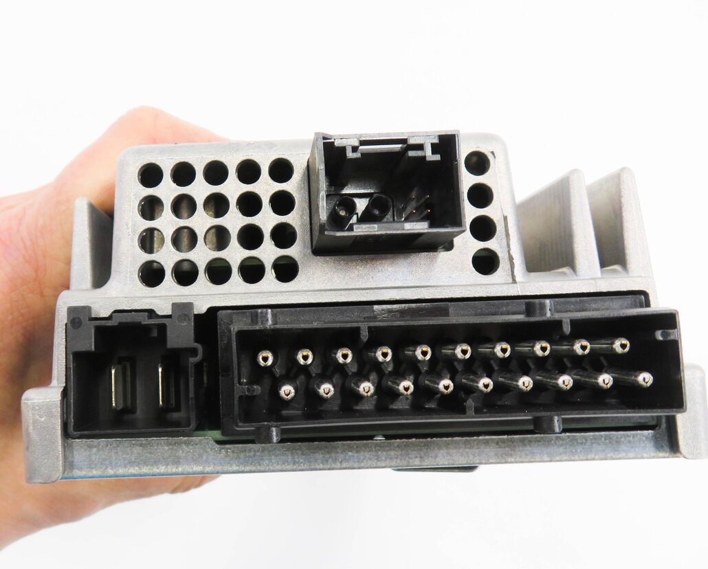 Thumbnail 7: 10-15 BMW 535iGT 740i 750i X3 (F01 F02 F04 F07 F25) DSP HiFi AUDIO AMP AMPLIFIER