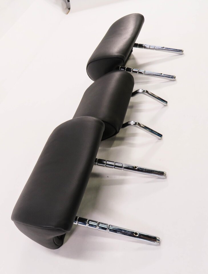 Thumbnail 4: 2012 BMW 750i (F01) REAR SEAT HEADREST SET-3 (BLACK NAPPA LEATHER NASW)