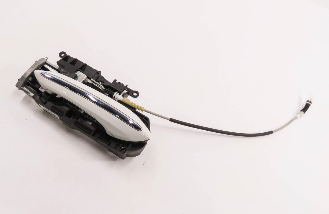 Thumbnail 1: 09-18 BMW 528i 535i 550i 740i 750i 760i RIGHT FRONT COMFORT DOOR HANDLE (WHITE)