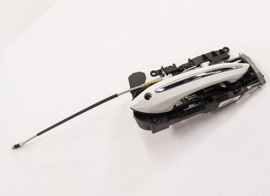 09-18 BMW 528i 535i 550i 740i 750i 760i RIGHT FRONT COMFORT DOOR HANDLE (WHITE)