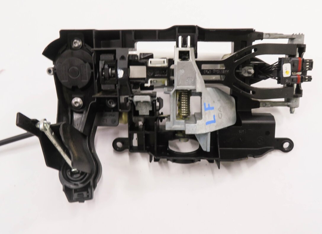 Thumbnail 6: 09-18 BMW 528i 535i 550i 740i 750i 760i RIGHT FRONT COMFORT DOOR HANDLE (WHITE)