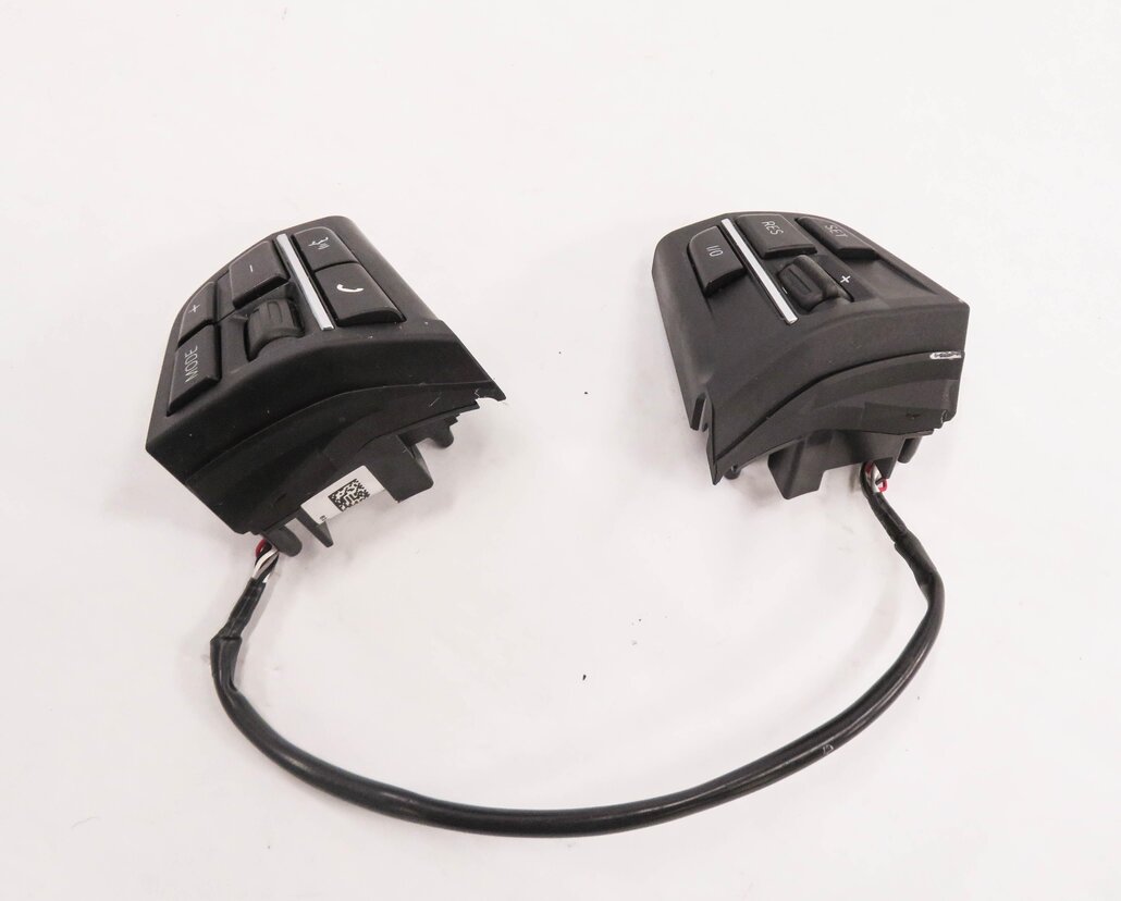 Thumbnail 5: 2012 BMW 750i (F01) DRIVER WHEEL STEERING SWITCH BUTTON SET-2