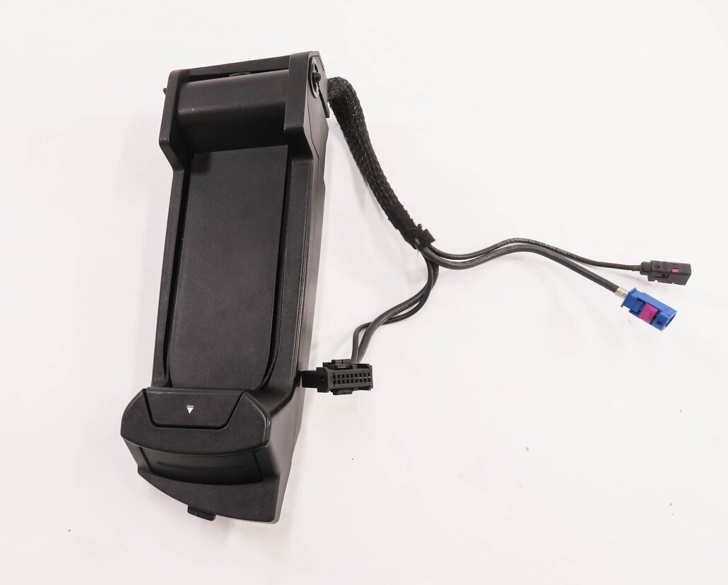 Thumbnail 2: 2012 BMW 750i (F01) FRONT CENTER CONSOLE CELL PHONE DOCK CRADLE