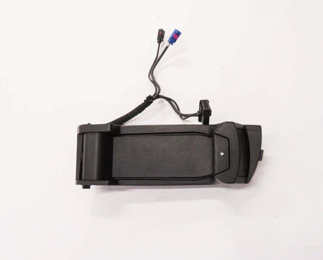Thumbnail 3: 2012 BMW 750i (F01) FRONT CENTER CONSOLE CELL PHONE DOCK CRADLE