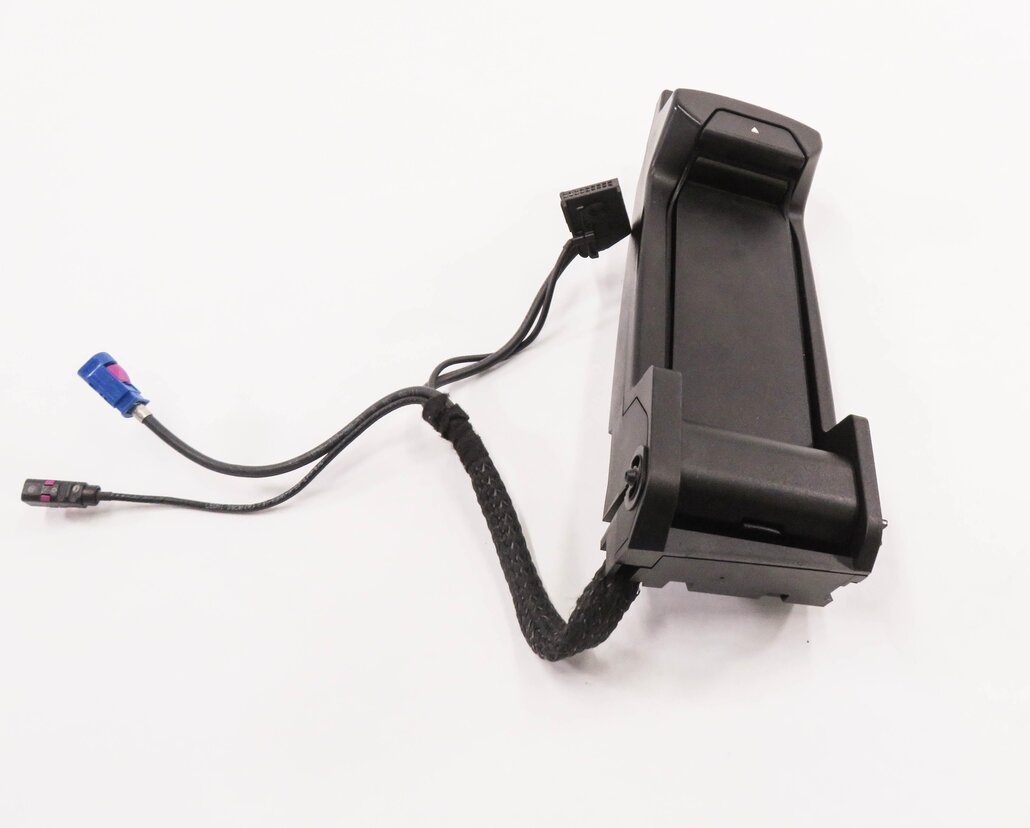 Thumbnail 5: 2012 BMW 750i (F01) FRONT CENTER CONSOLE CELL PHONE DOCK CRADLE