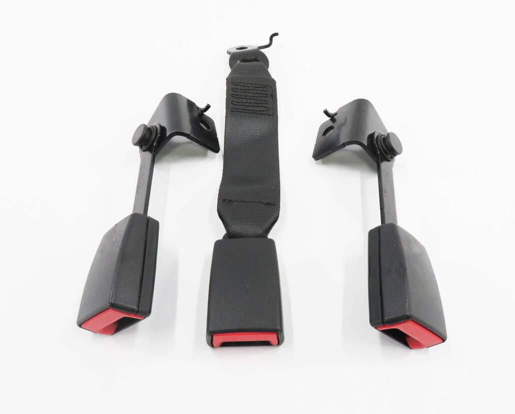 Thumbnail 2: 2012 BMW 750i (F01) REAR SEAT SEATBELT BUCKLE RECEIVER SET-3 (BLACK)