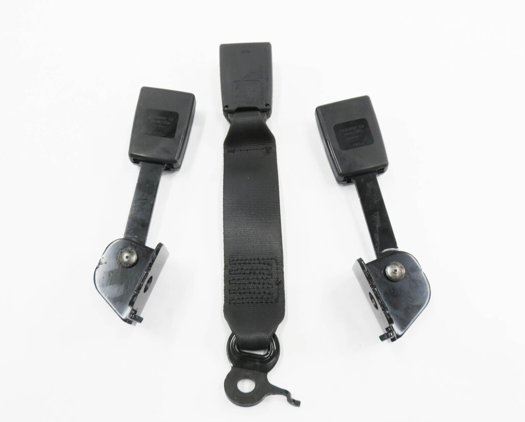 Thumbnail 5: 2012 BMW 750i (F01) REAR SEAT SEATBELT BUCKLE RECEIVER SET-3 (BLACK)