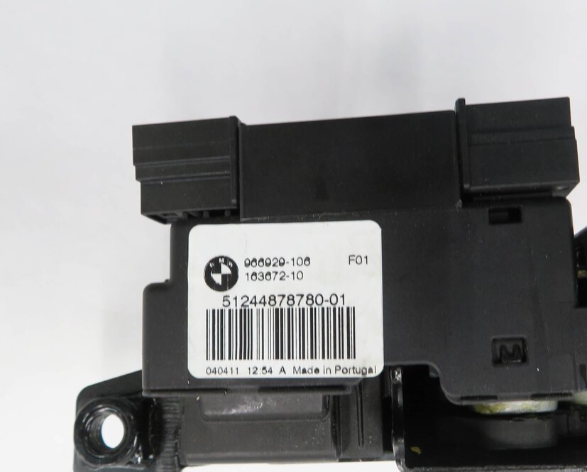 Thumbnail 8: 2012 BMW 750i (F01) REAR TRUNK LOCK LATCH ACTUATOR