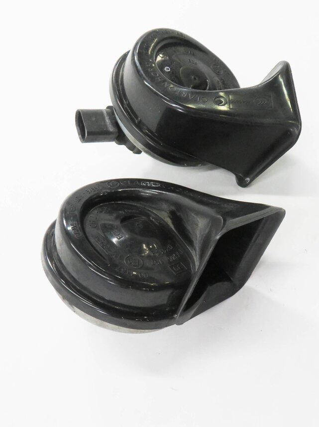 Thumbnail 3: 2011-2012 BMW 740i 750i 760i (F01 F02) HIGH & LOW TONE HORN SET-2