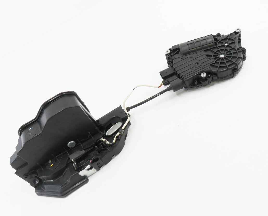 Thumbnail 1: 10-16 BMW 528i 535i 550i 750i 760i (F01 F10) RIGHT FRONT SOFT CLOSE DOOR LATCH