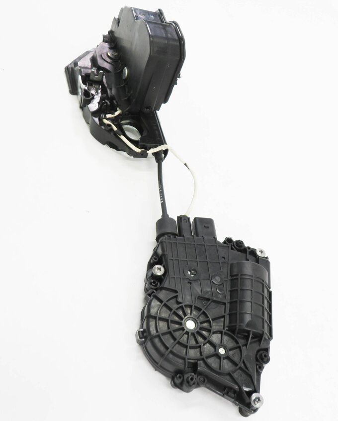 Thumbnail 3: 10-16 BMW 528i 535i 550i 750i 760i (F01 F10) RIGHT FRONT SOFT CLOSE DOOR LATCH