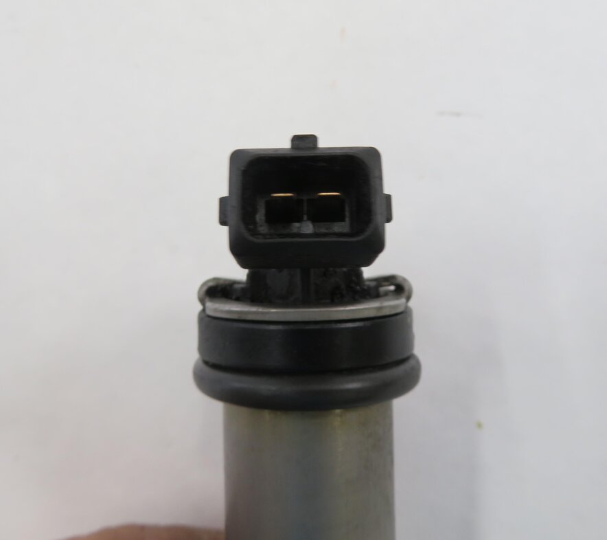 Thumbnail 6: 2012 BMW 750i (F01) 4.4L N62 TWIN TURBO ENGINE - VVT VANOS TIMING SOLENOID SET-2