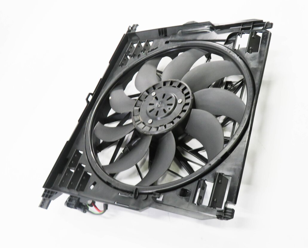 Thumbnail 3: 2010-2018 BMW 550i 550iGT 650i 750i B7 (F01 F06 F10) 850w RADIATOR COOLING FAN