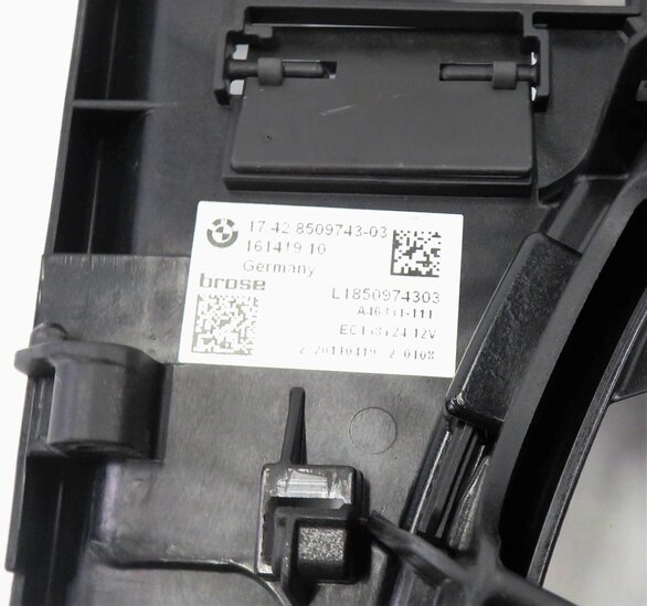 Thumbnail 8: 2010-2018 BMW 550i 550iGT 650i 750i B7 (F01 F06 F10) 850w RADIATOR COOLING FAN