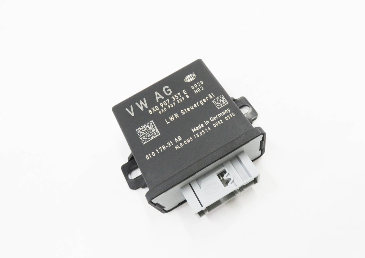 2016 AUDI Q3 (8U) HEADLIGHT RANGE CONTROL MODULE