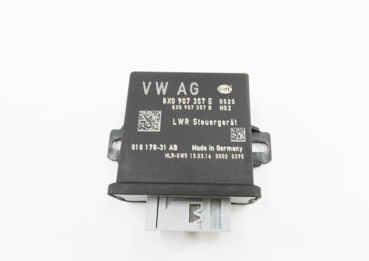 Thumbnail 2: 2016 AUDI Q3 (8U) HEADLIGHT RANGE CONTROL MODULE