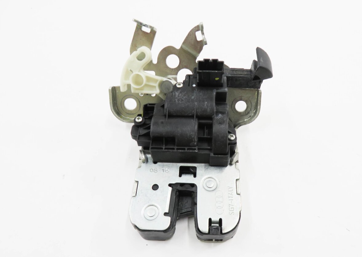 Thumbnail 2: 2016 AUDI Q3 (8U) REAR TRUNK LOCK LATCH ACTUATOR