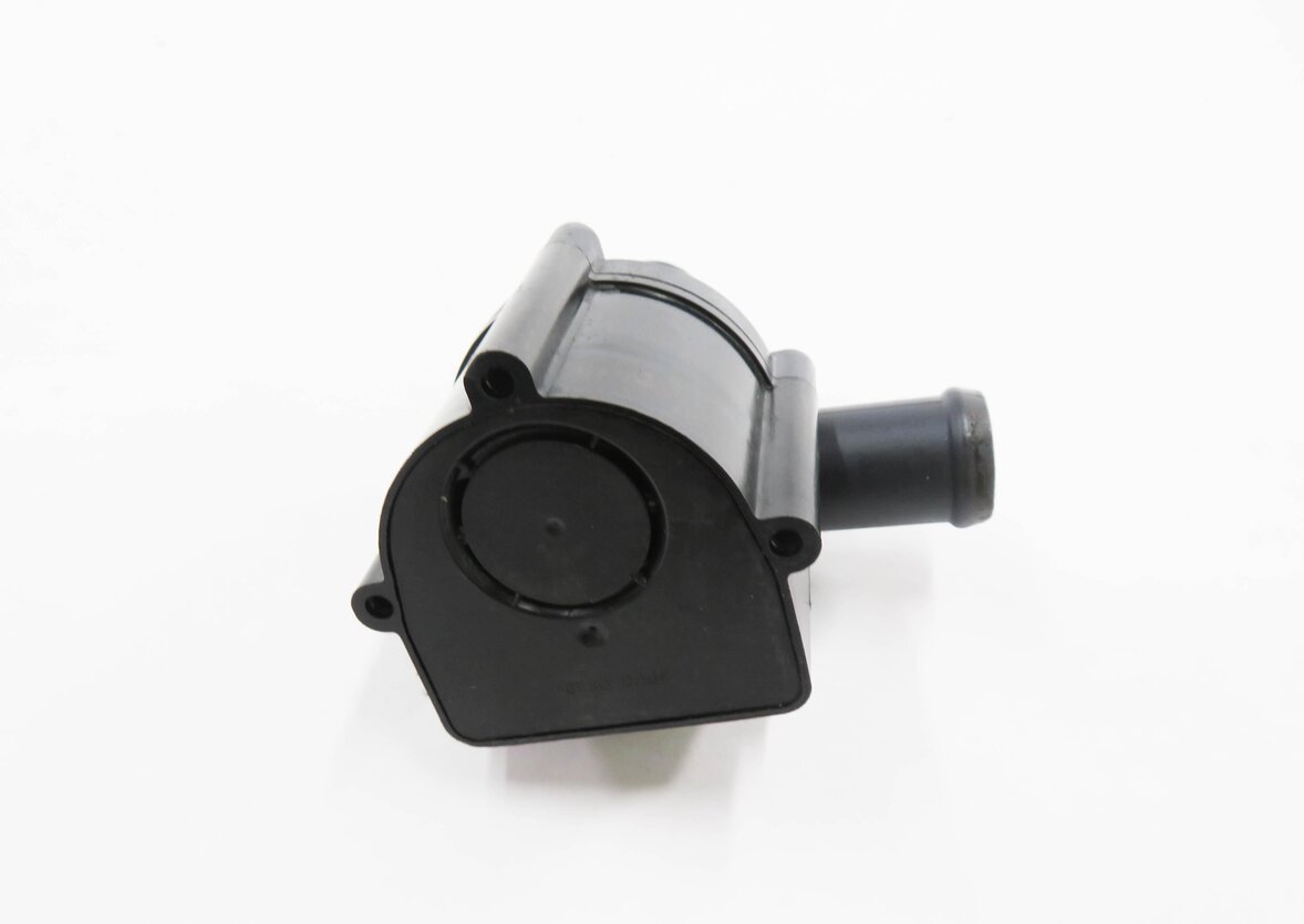 Thumbnail 6: 2016 AUDI Q3 (8U) 2.0L CCTA TURBO ENGINE - AUX AUXILIARY WATER COOLANT PUMP